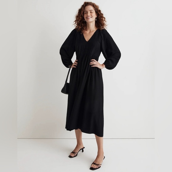 Madewell Dresses & Skirts - Madewell V-Neck Empire Midi Dress Size Small